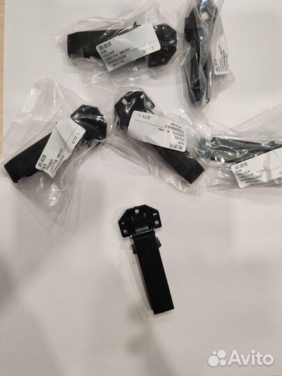 302S018610 Шарнир в сборе Kyocera M2040dn/M2540dn