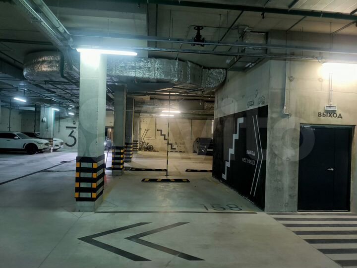 Машиноместо, 24 м²