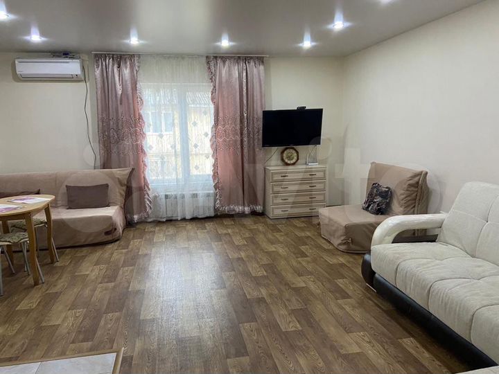 Апартаменты-студия, 42 м², 1/3 эт.