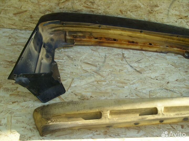 Бампер задний Toyota Supra A70 Чёрныйцарапиныабсор