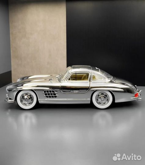 Металлическая машинка Mercedes-Benz 300SL Хром