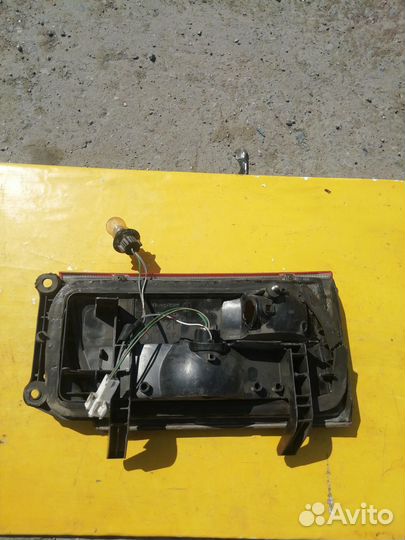 Фонарь стоп сигнала Toyota Estima Lucida