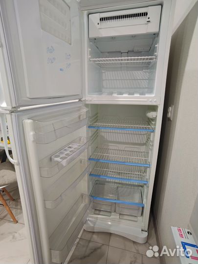 Холодильник indesit 190 см