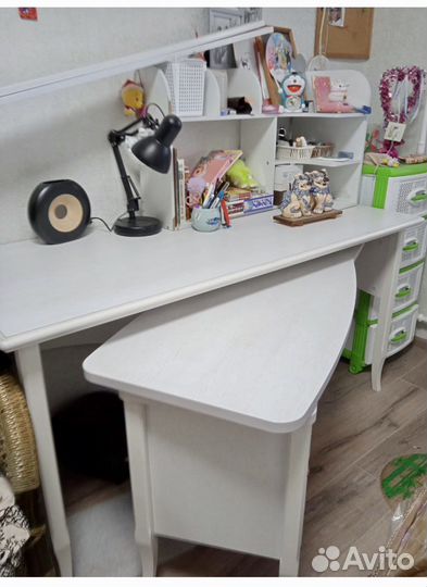 Детсая стенка с двух спальной кроватью