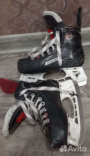 Хоккейные коньки