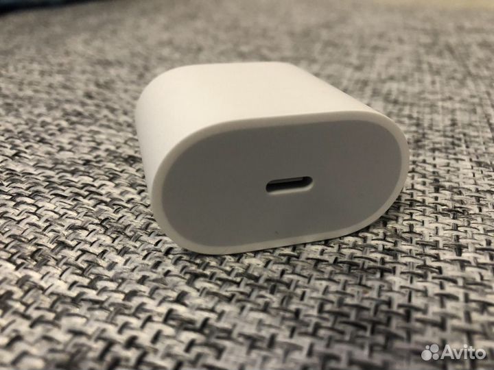 Адаптер Apple Type-C