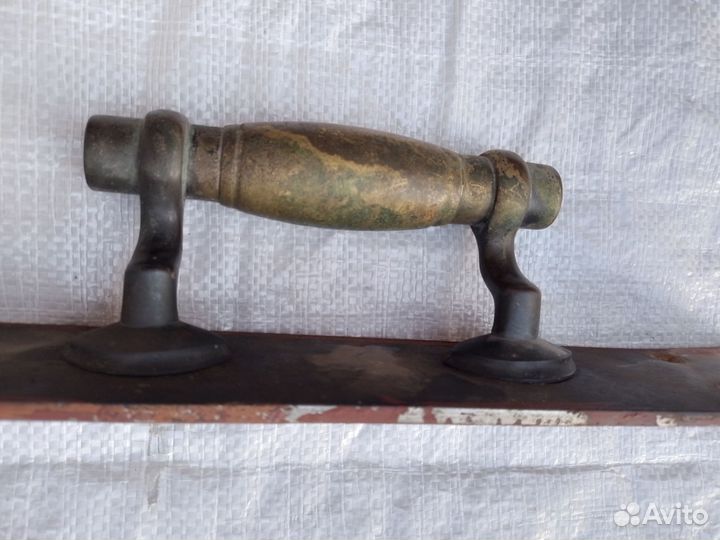 Антикварная дверная ручка