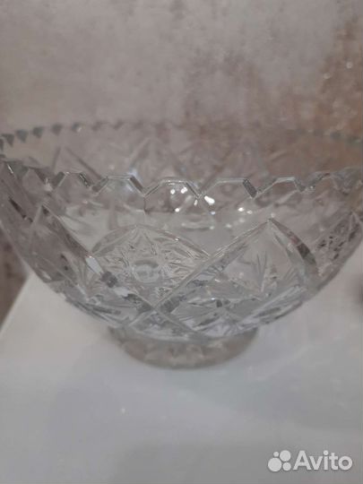 Хрустальная ваза