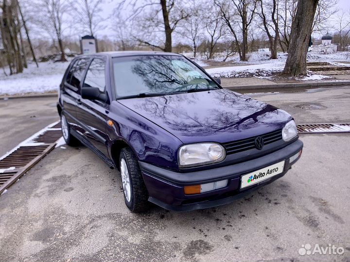 Volkswagen Golf 1.8 МТ, 1997, 170 000 км