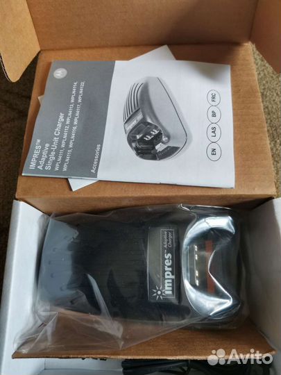 Зарядное устройство для радиостанций Motorola