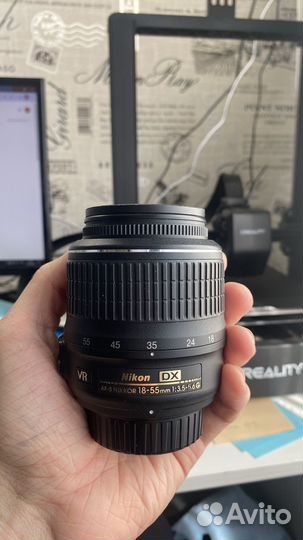 Объектив Nikkor 18-55