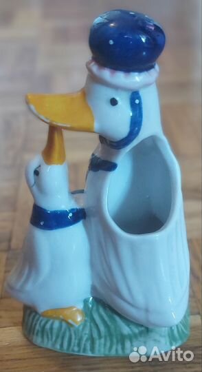 Статуэтка фарфор