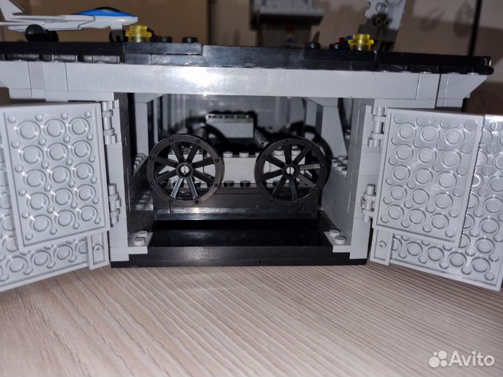 Лего авианосец 113