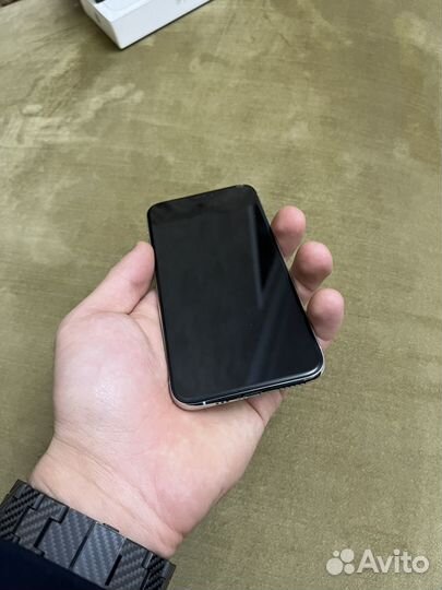 iPhone Xs, 64 ГБ