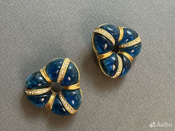 Акцентные серьги burachie