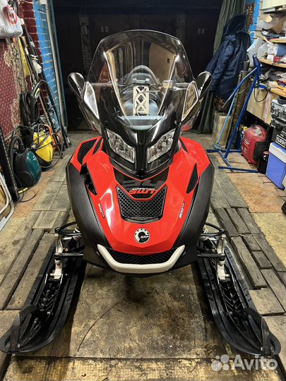 BRP Ski-Doo Expedition Swt 900 ACE