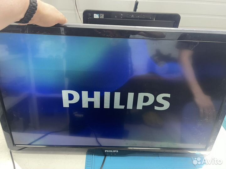 Philips на запчасти 32pfl8404h/60