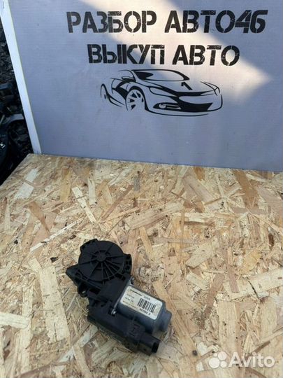 Моторчик стеклоподъёмника задний левый Kia Ceed ED