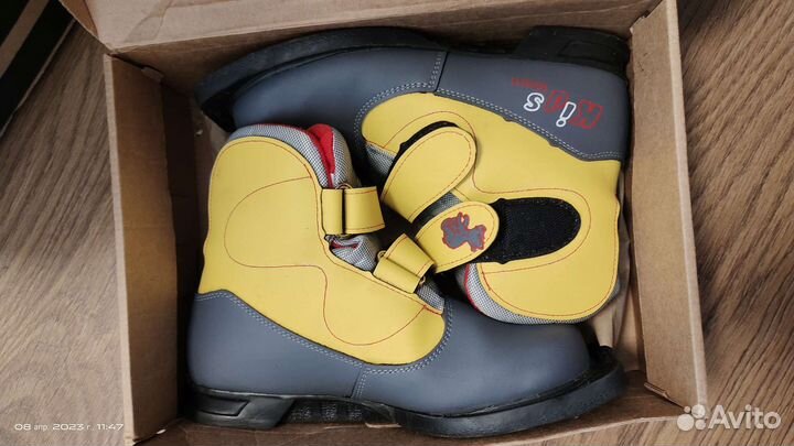 Лыжные ботинки 36 размер на липучках