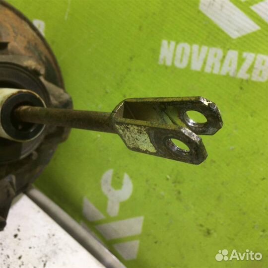 Усилитель тормозов вакуумный Фольксваген Гольф 2