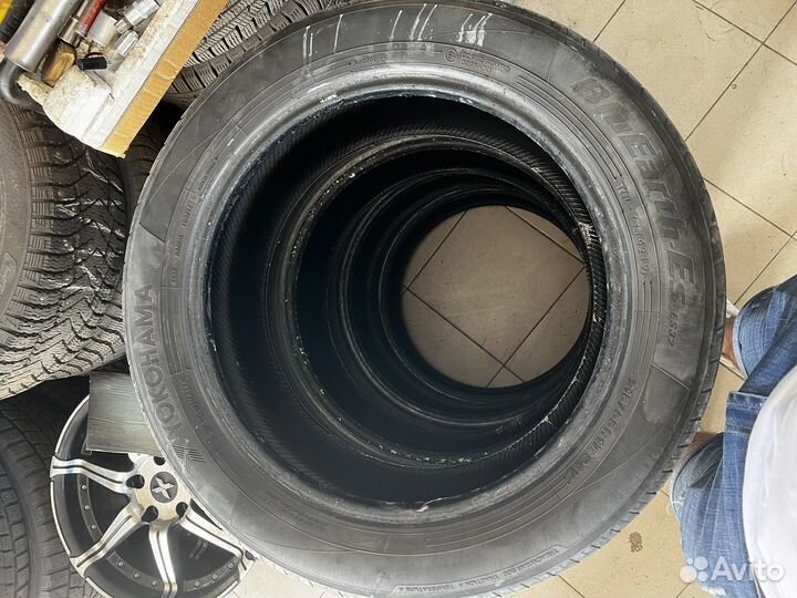 Yokohama Bluearth ES32 215/55 R17 94V