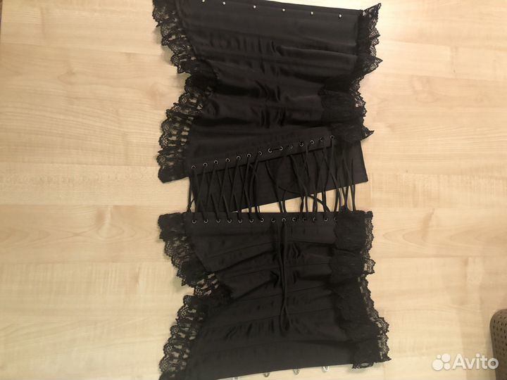 Корсет с кружевом