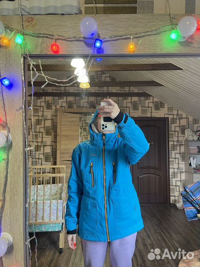 Сноубордическая горнолыжная куртка