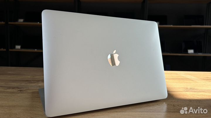 MacBook air 2020 m1/16 silver