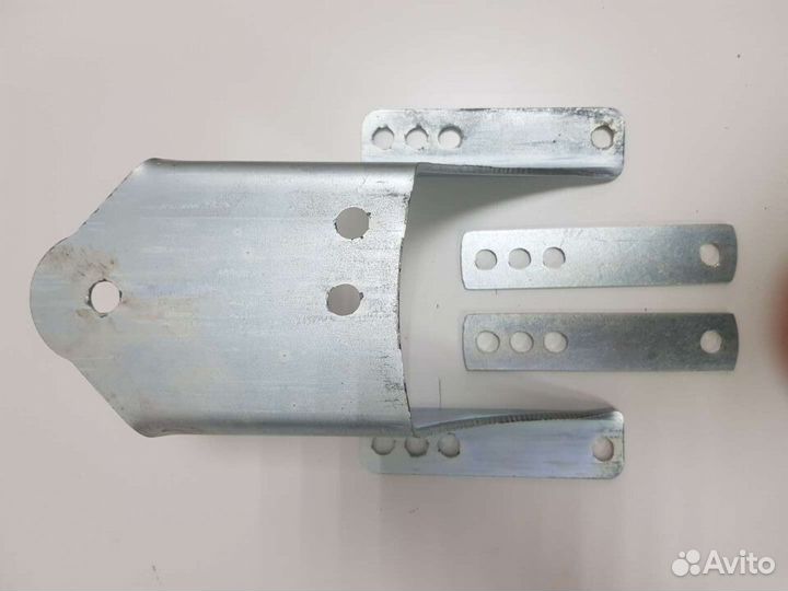 Кронштейн запасного колеса универсальный