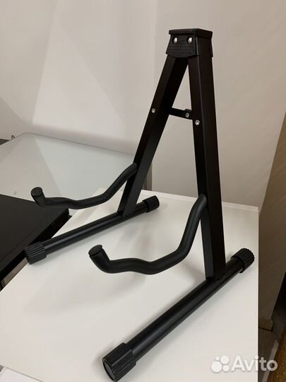 Стойка для гитары