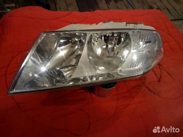 Фара левая VAG 1Z1941015 Шкода