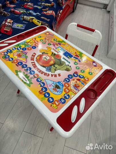 Детский стол и стул