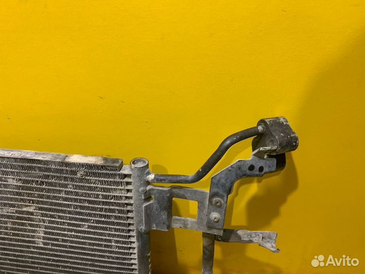 Радиатор кондиционера Volkswagen Passat 2000-2005
