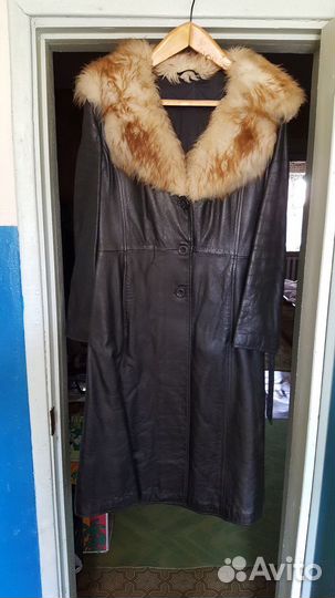 Пальто кожаное, женское, р. 46-48, черное