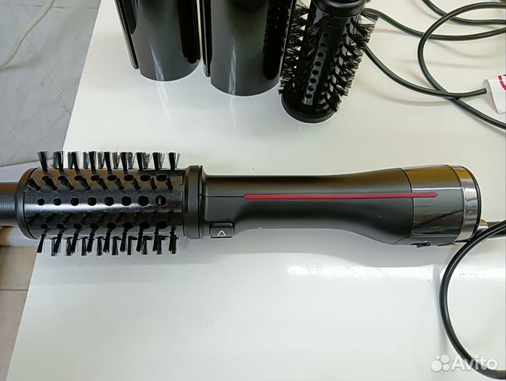 Вращающаяся фен-щетка для волос Rowenta CF961LF0