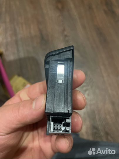 Кнопка аварийки Ауди а4 б8