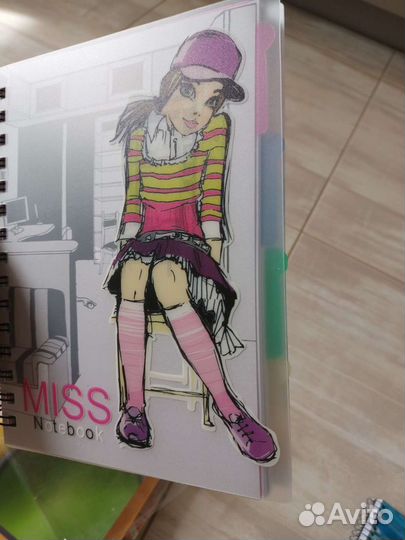 Блокноты тетради новые