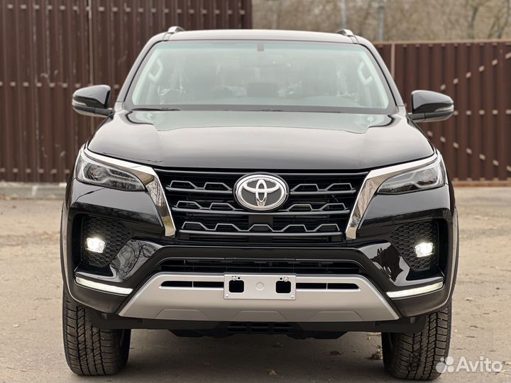 Toyota Fortuner 2.8 AT, 2022, 29 км