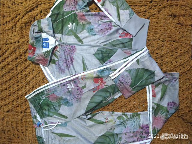 Спорт костюм adidas жен 44-46, спорт одежда