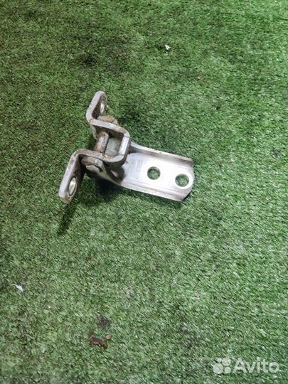 Петля двери передняя правая Haima M3