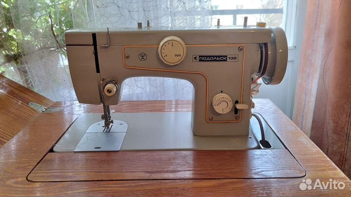 Швейная машина Подольск-132