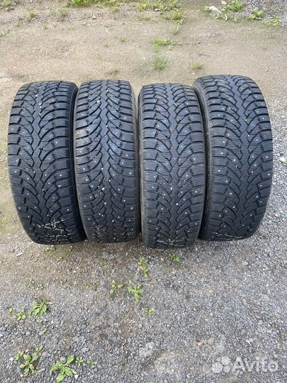 Pirelli Formula Ice 215/60 R17