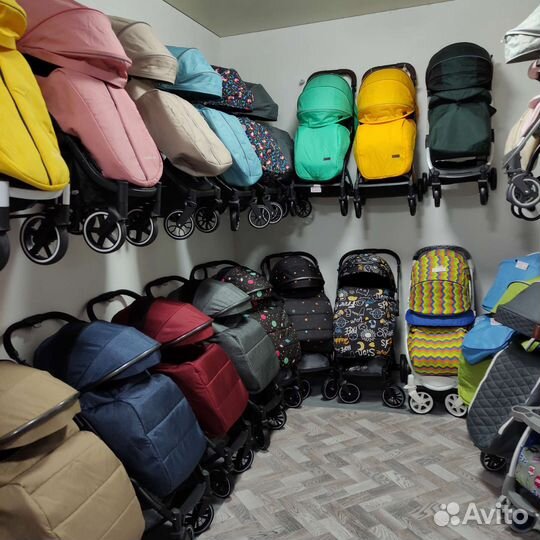 Прогулочная коляска новая