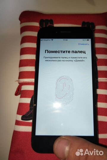 Телефон iPhone 8 64 gb