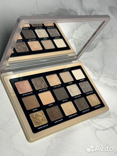 Палетка теней natasha denona glam тени