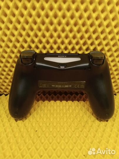 Геймпад Sony DualShock 4 v2 CUH-ZCT2E