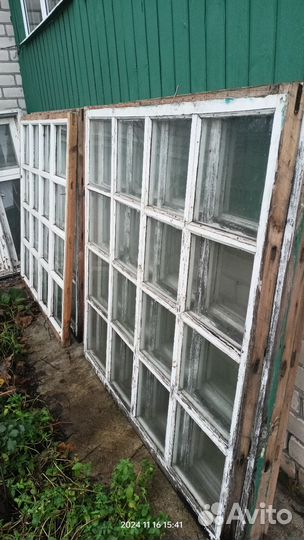 Деревянные оконные рамы со стеклом бу