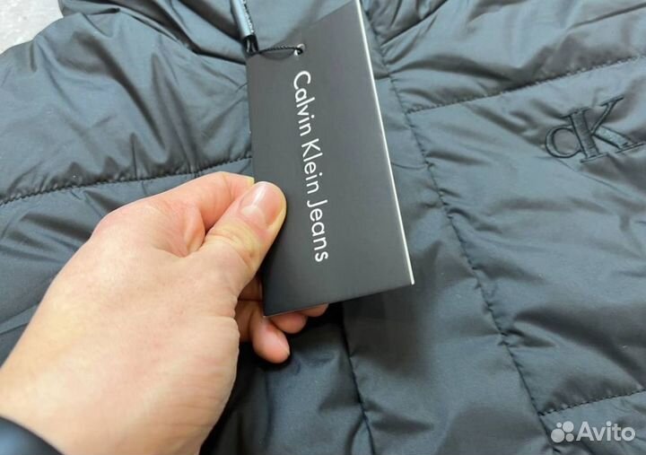 Демисезонные куртки Armani комфортные