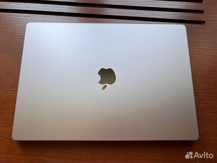 Продам MacBook Pro 16/M2 Max/32/1 (Space Grey)