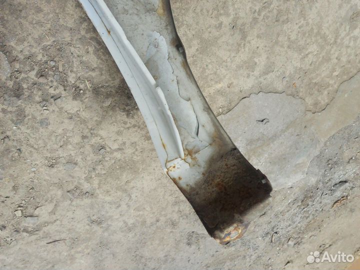 Крыло переднее левое на LADA granta